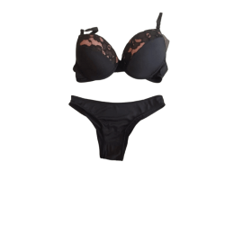 Conjunto Pop Preto com Renda