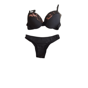 Conjunto Pop Preto com Renda